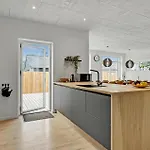 6 Bedroom Cozy In *