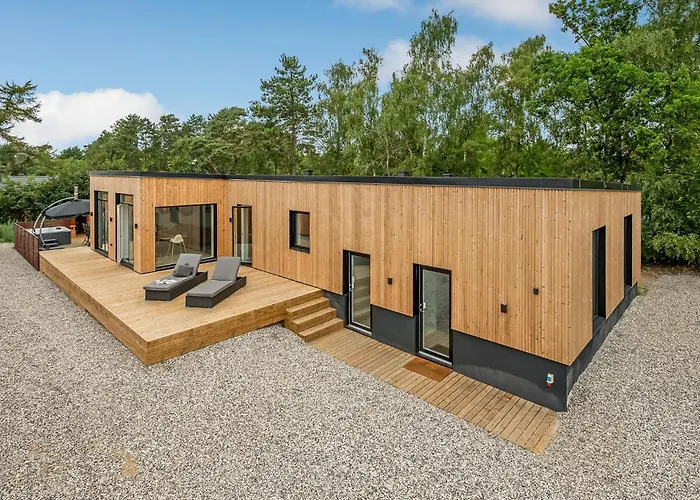 6 Bedroom Cozy In